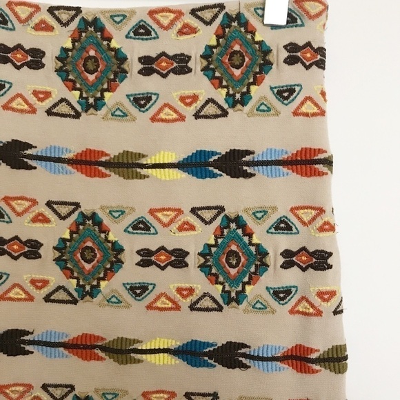 Willow & Clay Embroidered skirt size L NWT - Picture 4 of 7